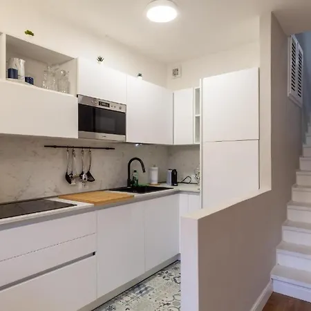 Apartment La Terrazza Su *